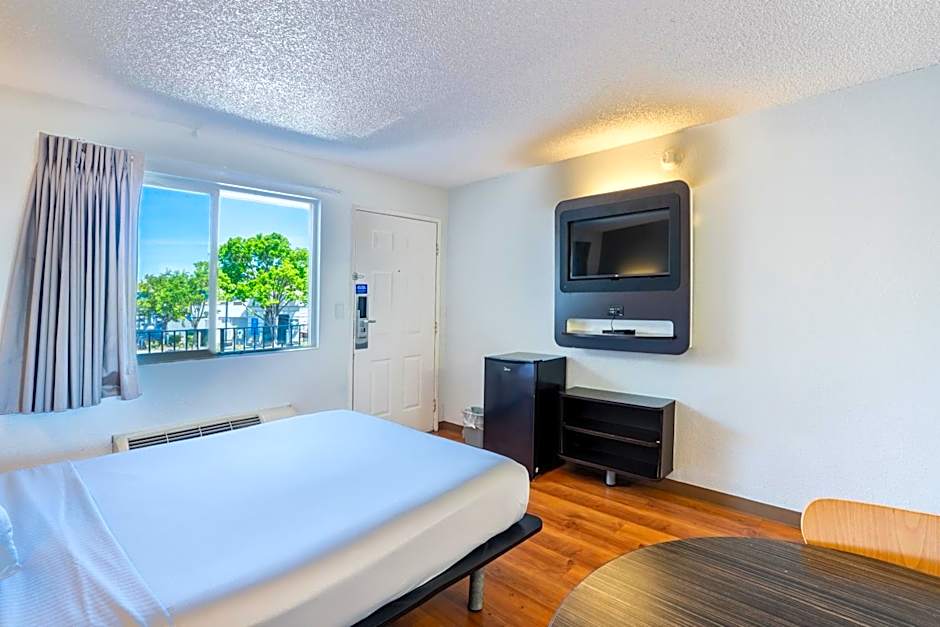 Motel 6-Pleasanton, CA