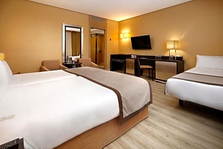 Twin Room with Extra Bed (3 Adults)