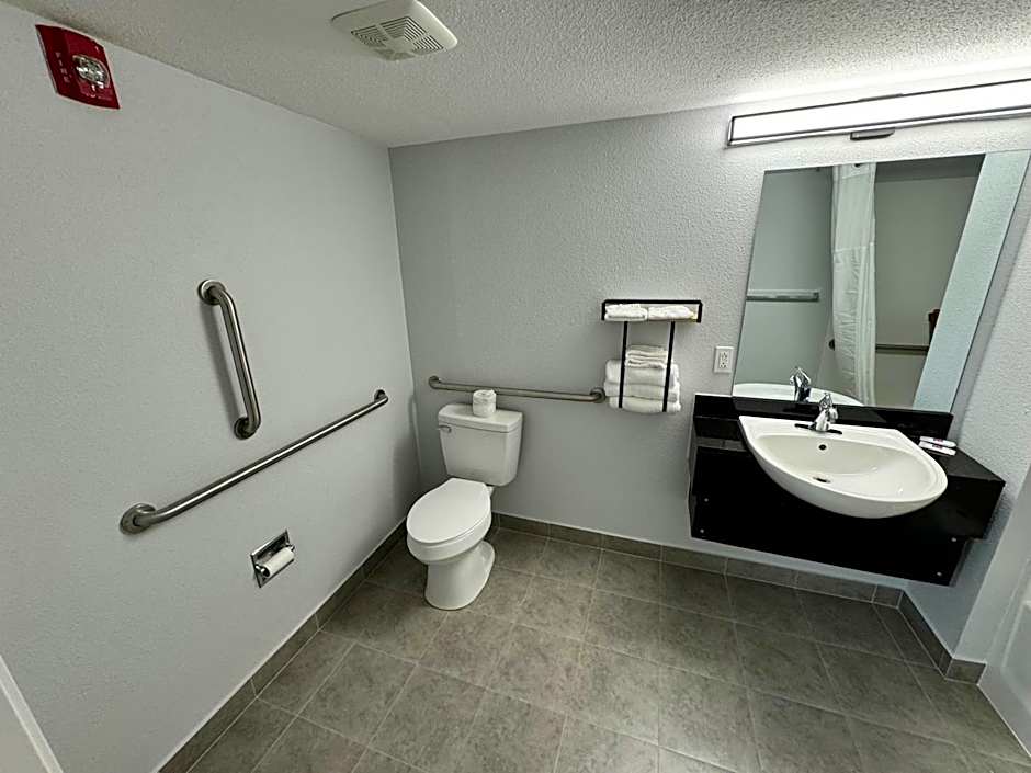 Motel 6-East Syracuse, NY