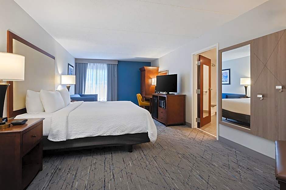 Holiday Inn Express & Suites Cincinnati Riverfront By IHG