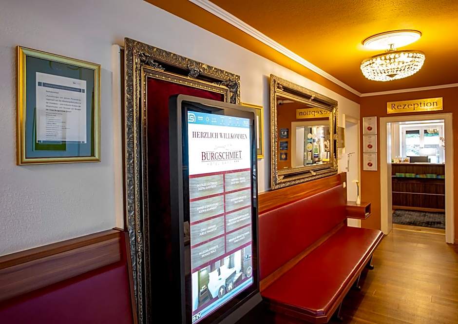 Tiptop Hotel Burgschmiet Garni