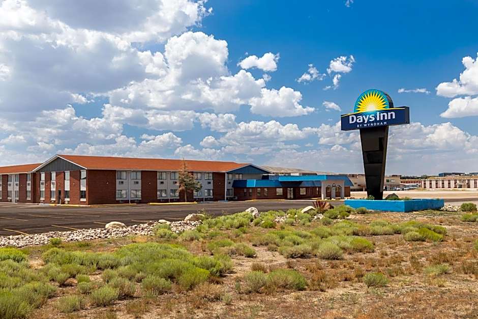 Days Inn by Wyndham Rawlins
