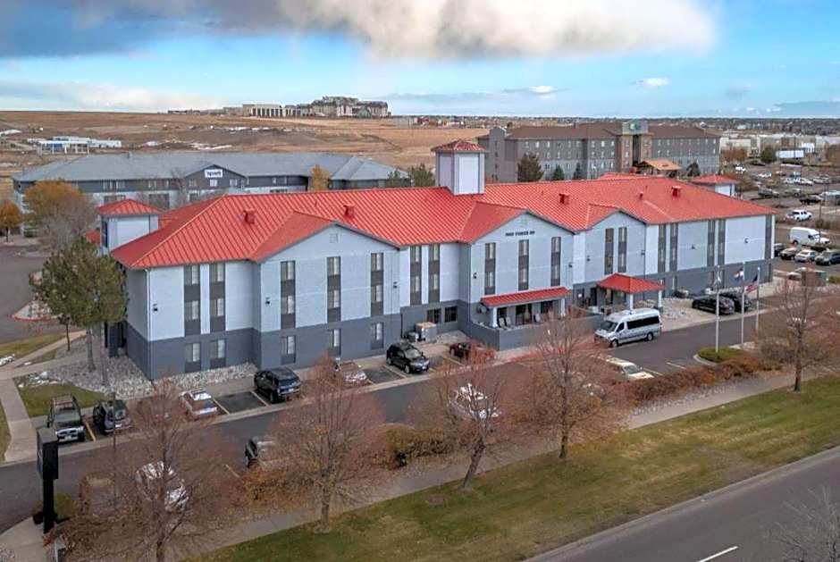 AmericInn by Wyndham Denver Airport