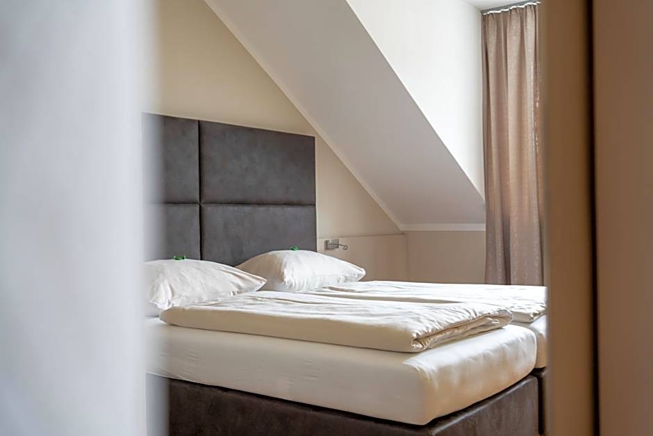 eee Hotel Perg