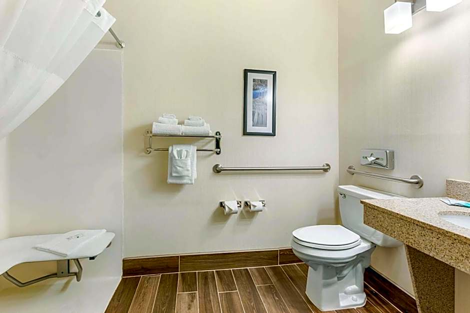 Quality Inn & Suites University Fort Collins