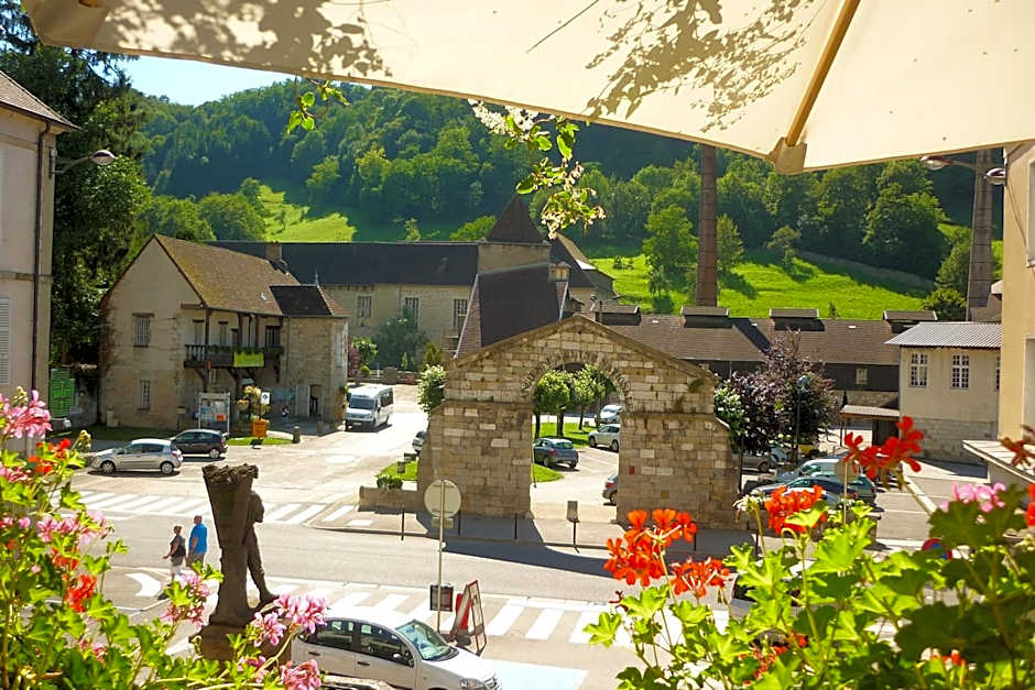 Logis Hôtel des Deux Forts