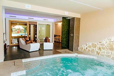 Halanus Hotel And Resort