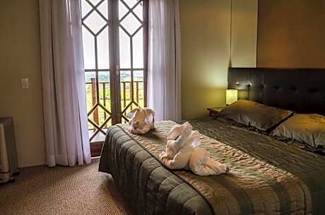 Suite with Mountain View