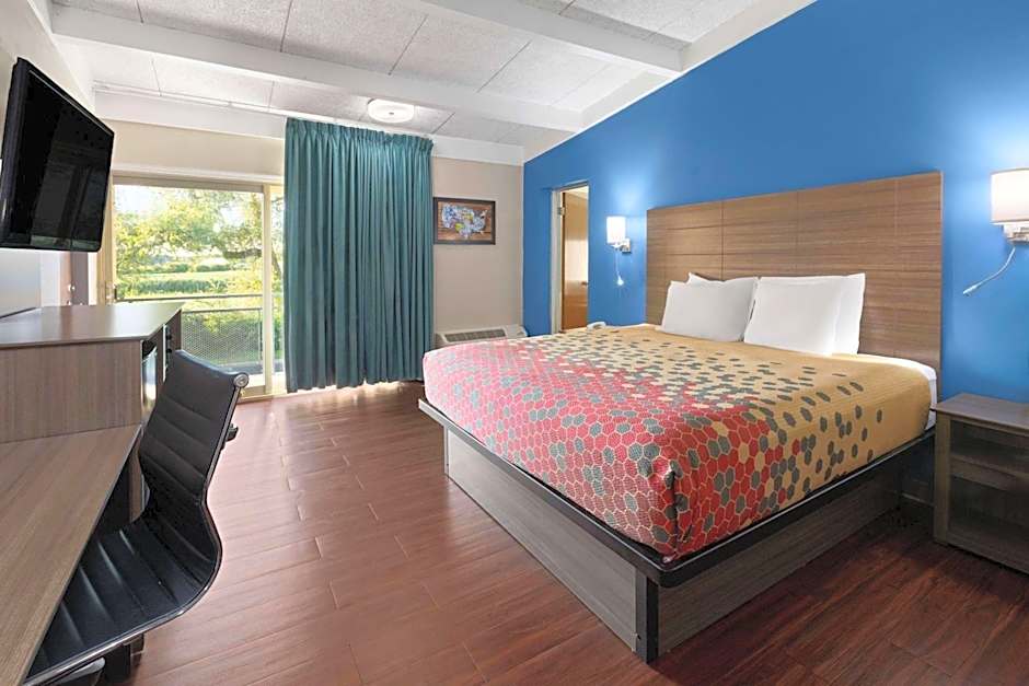 Baymont by Wyndham Bay City