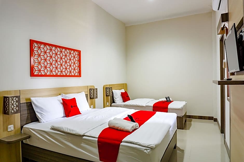 RedDoorz near Jogja City Mall 4