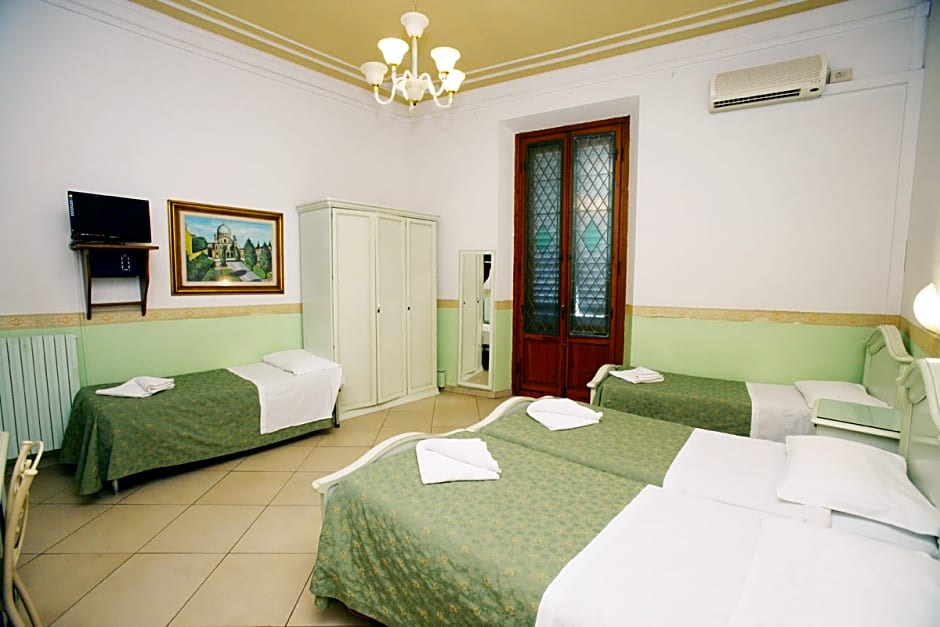 Hotel Desiree