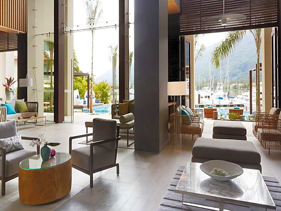 Eden Bleu Hotel