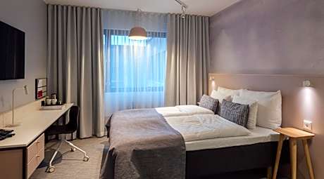 Standard Double by Ivana Helsinki