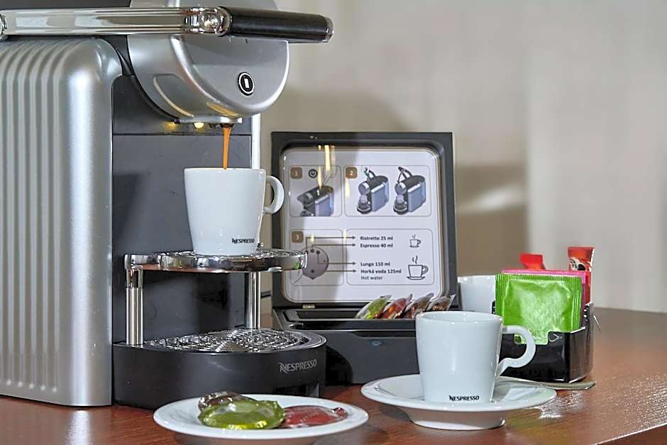 Three Golden Crowns Apartments