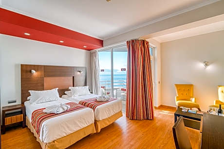 Superior Double or Twin Room with Sea View (2 Adults + 1 Child)