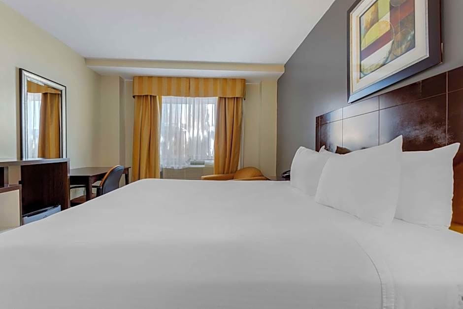 Best Western Plus Brooklyn Bay Hotel