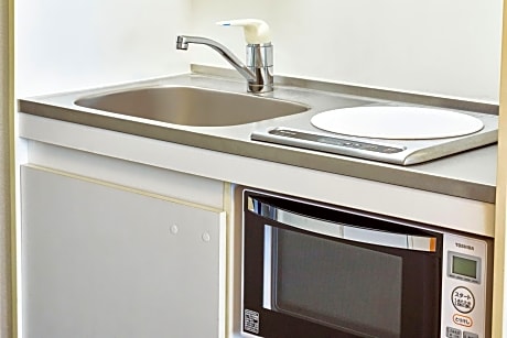 Twin Room with Washing Machine - Non-Smoking