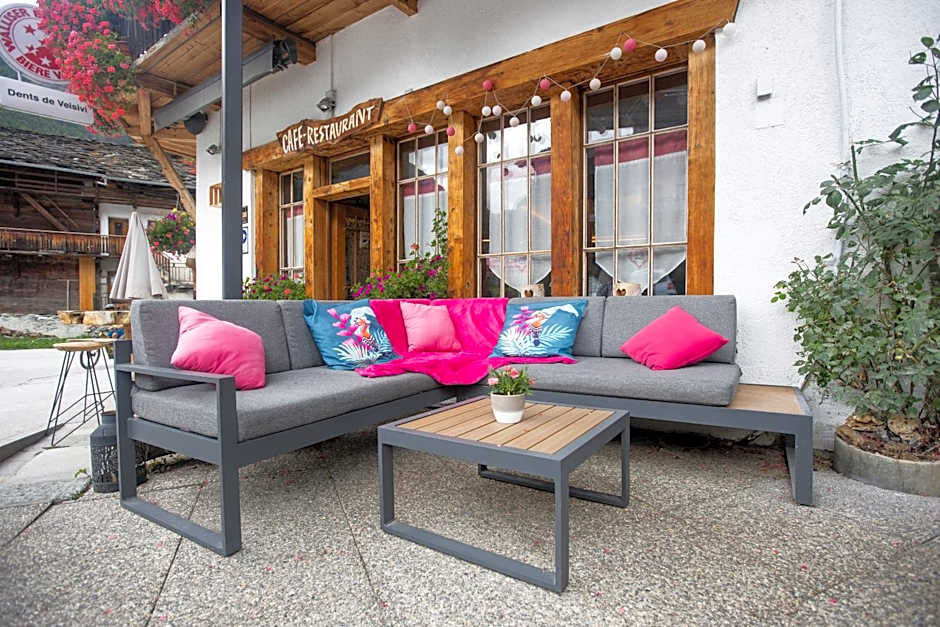 Hôtel Dents de Veisivi