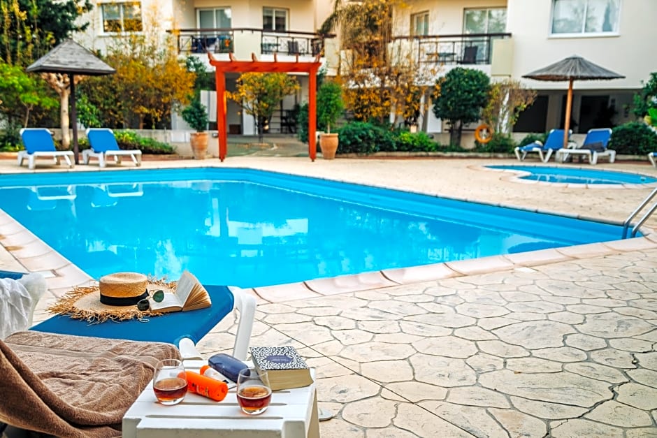 Artemis Cynthia Complex