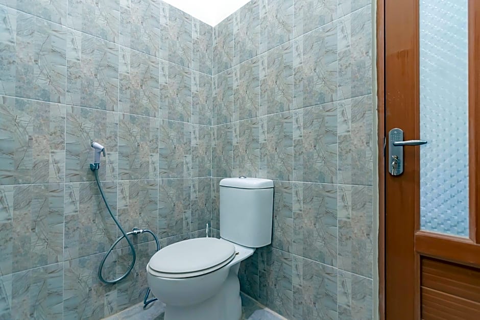 The Lima Guest House Syariah Mitra RedDoorz