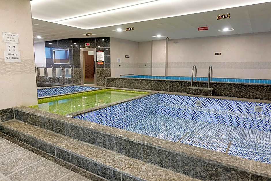Gimhae City Hotel