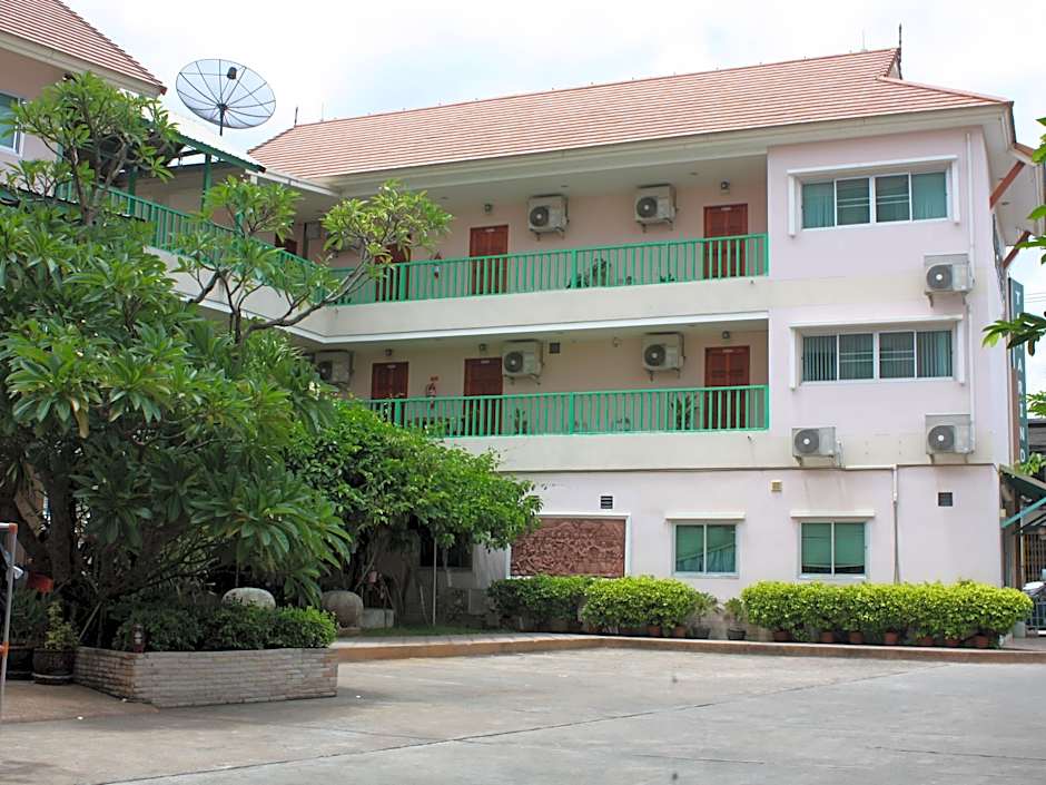 Tamarind Residences Serviced Apartment