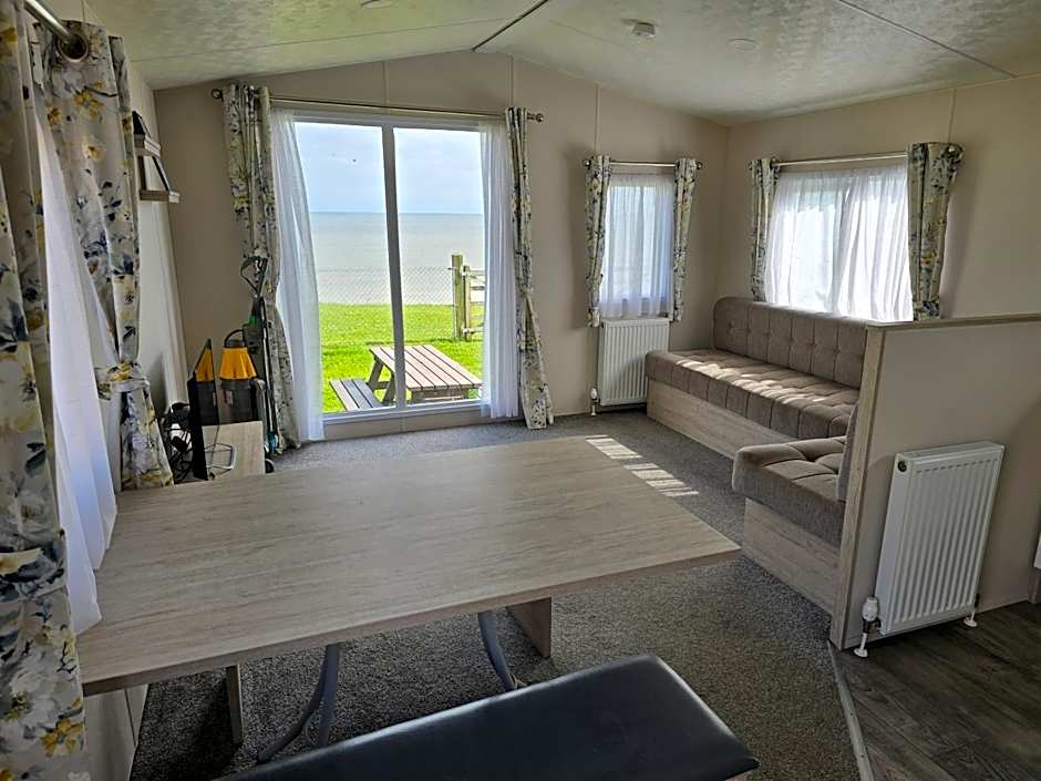 Castaways Holiday Park