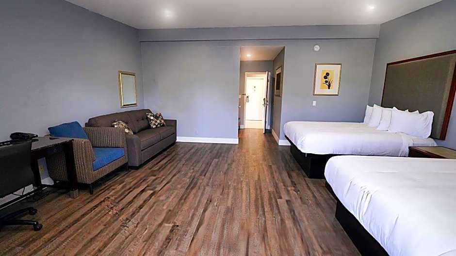 SeaSide Inn & Suites