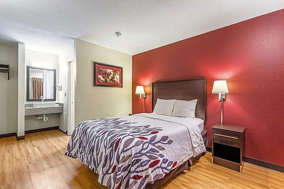 Red Roof Inn Scottsburg