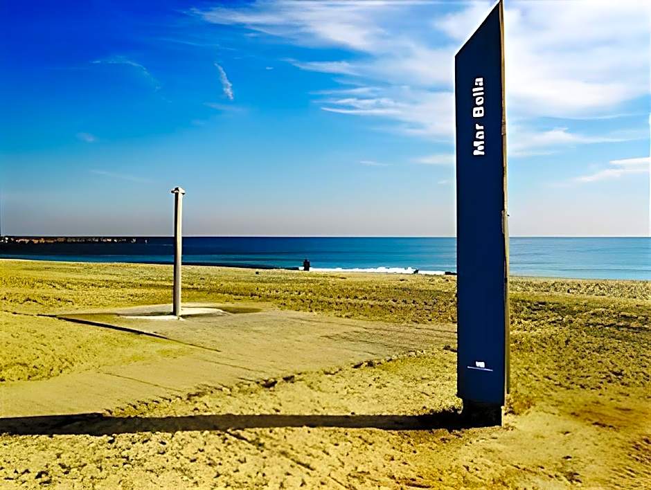 Amistat Beach Hostel