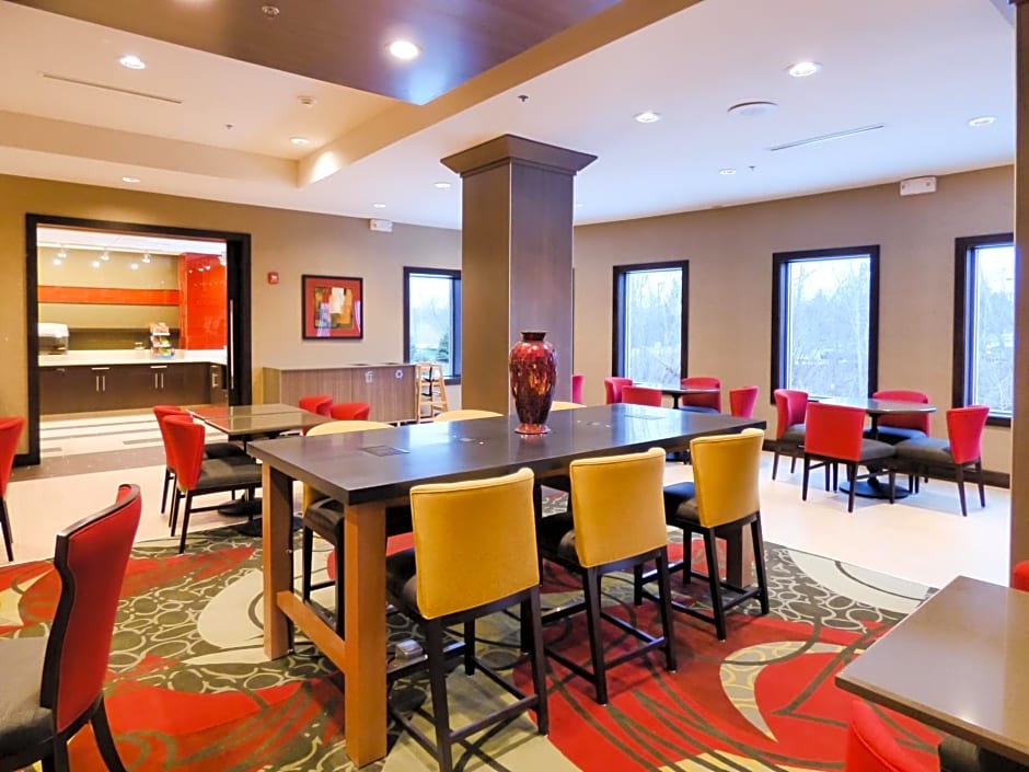 Holiday Inn Express & Suites Plymouth - Ann Arbor Area By IHG