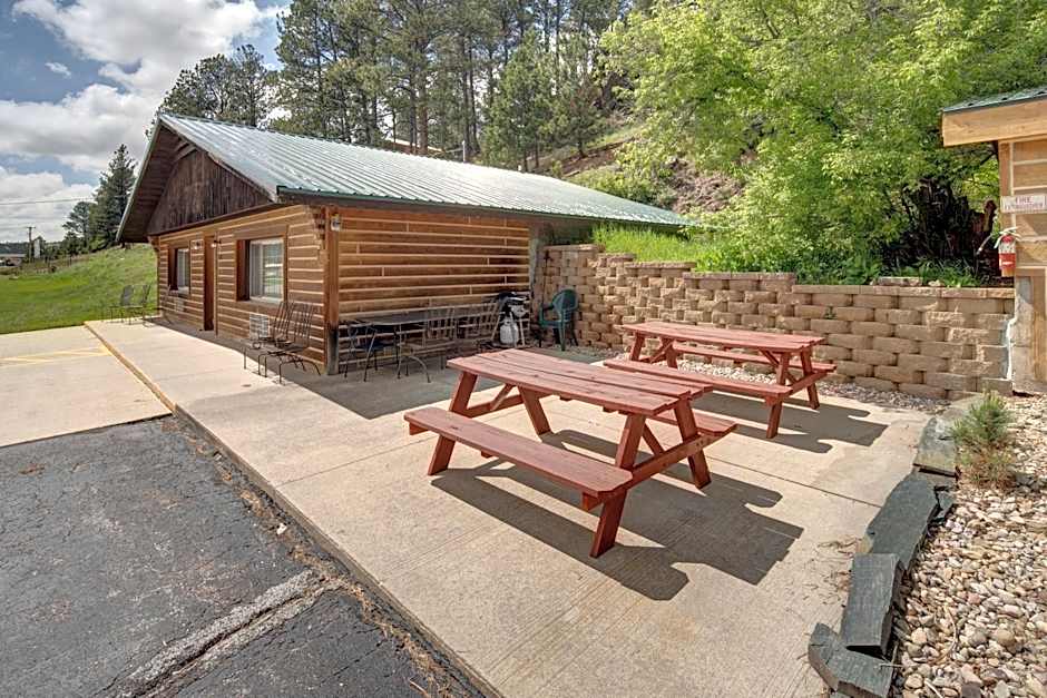 Rock Crest Lodge & Cabins