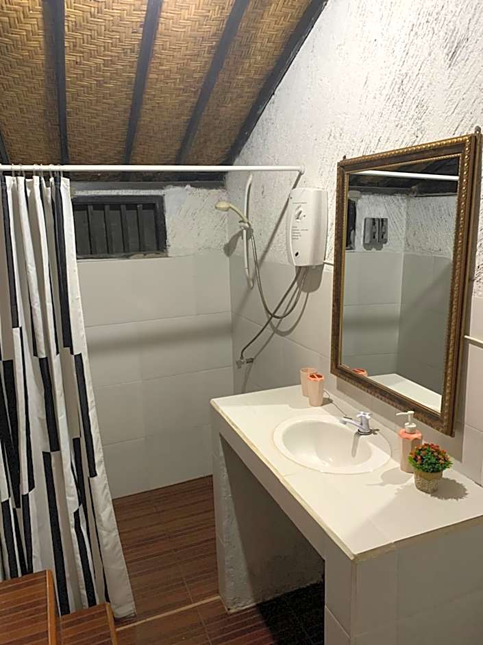 Gili Davidoff Bungalow