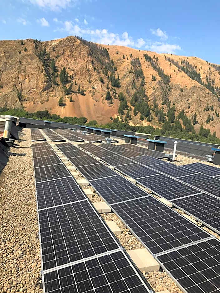 Wood River Inn & Suite