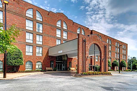 Embassy Suites By Hilton Hotel Williamsburg