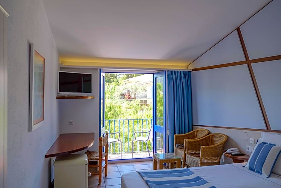 Hotel Blaumar Cadaqués by Fimedhotels