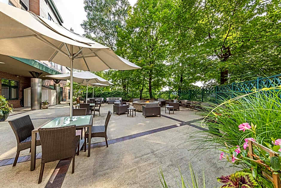 Courtyard by Marriott Boston Waltham
