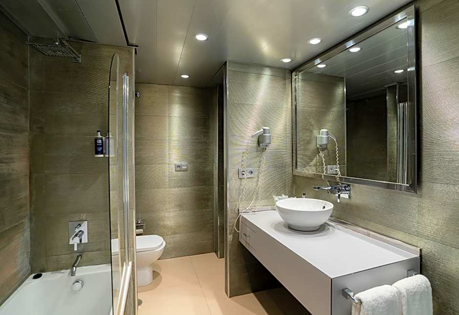 MS AGUAMARINA SUITES