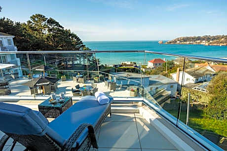 Superior Double or Twin Room with Sea View