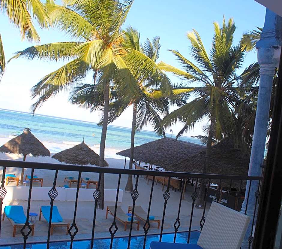 BIANCO AZZURRO Hotel & Restaurant