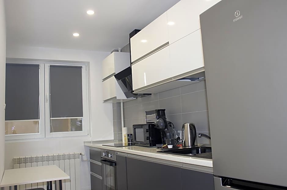 Luxury City Center Apartment – Romana