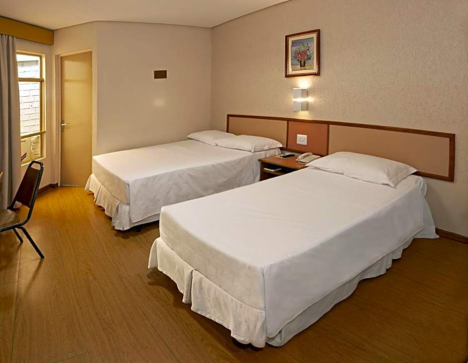 Lira Hotel