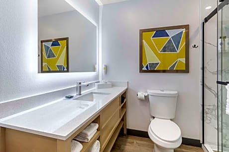 Standard Room, 2 Queen Beds Accessible, Non Smoking, Balcony
