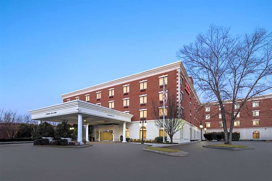 Hampton Inn & Suites Rockville Centre