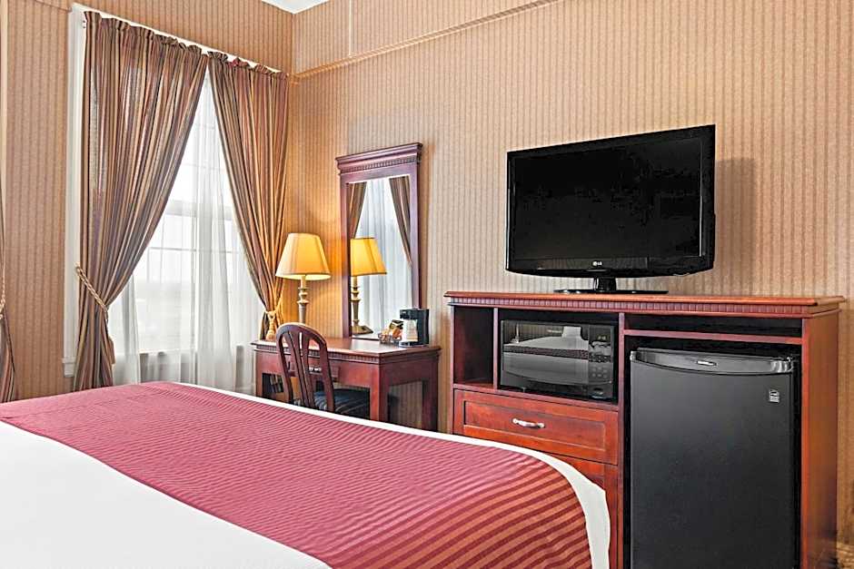 Genetti Hotel, SureStay Collection by Best Western