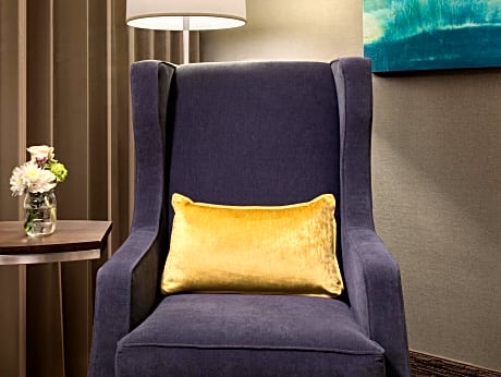 1 King Mobility Accessible W/Roll In Shower