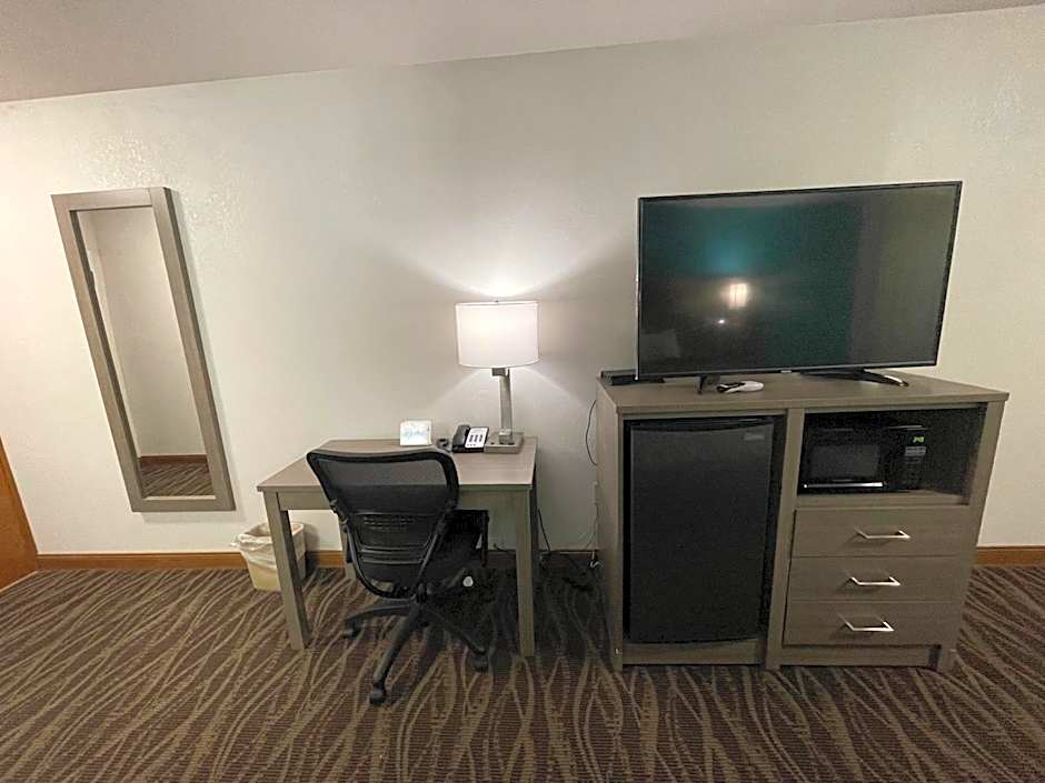 Baymont by Wyndham Bellevue - Omaha