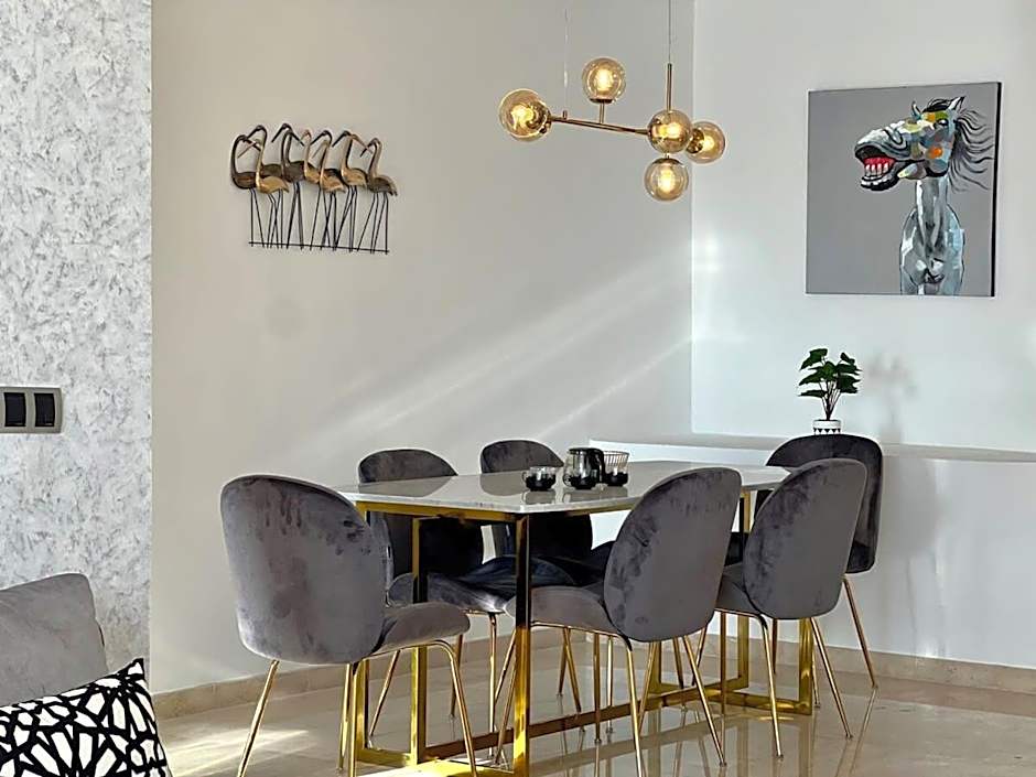 Marvelous Center Spot - 3 Bedrooms