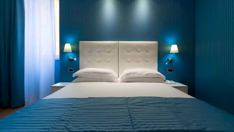 Photo 1 of 15 of Superior 1 King Bed