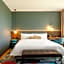 Renaissance Porto Lapa Hotel
